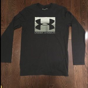 black long sleeve shirt